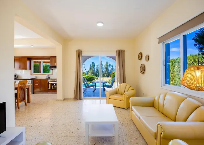 Christina * Αργάκα